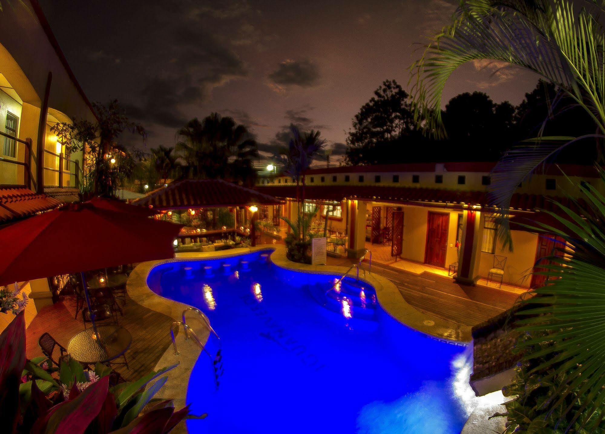 Hotel Iguana Verde Orotina Exteriör bild