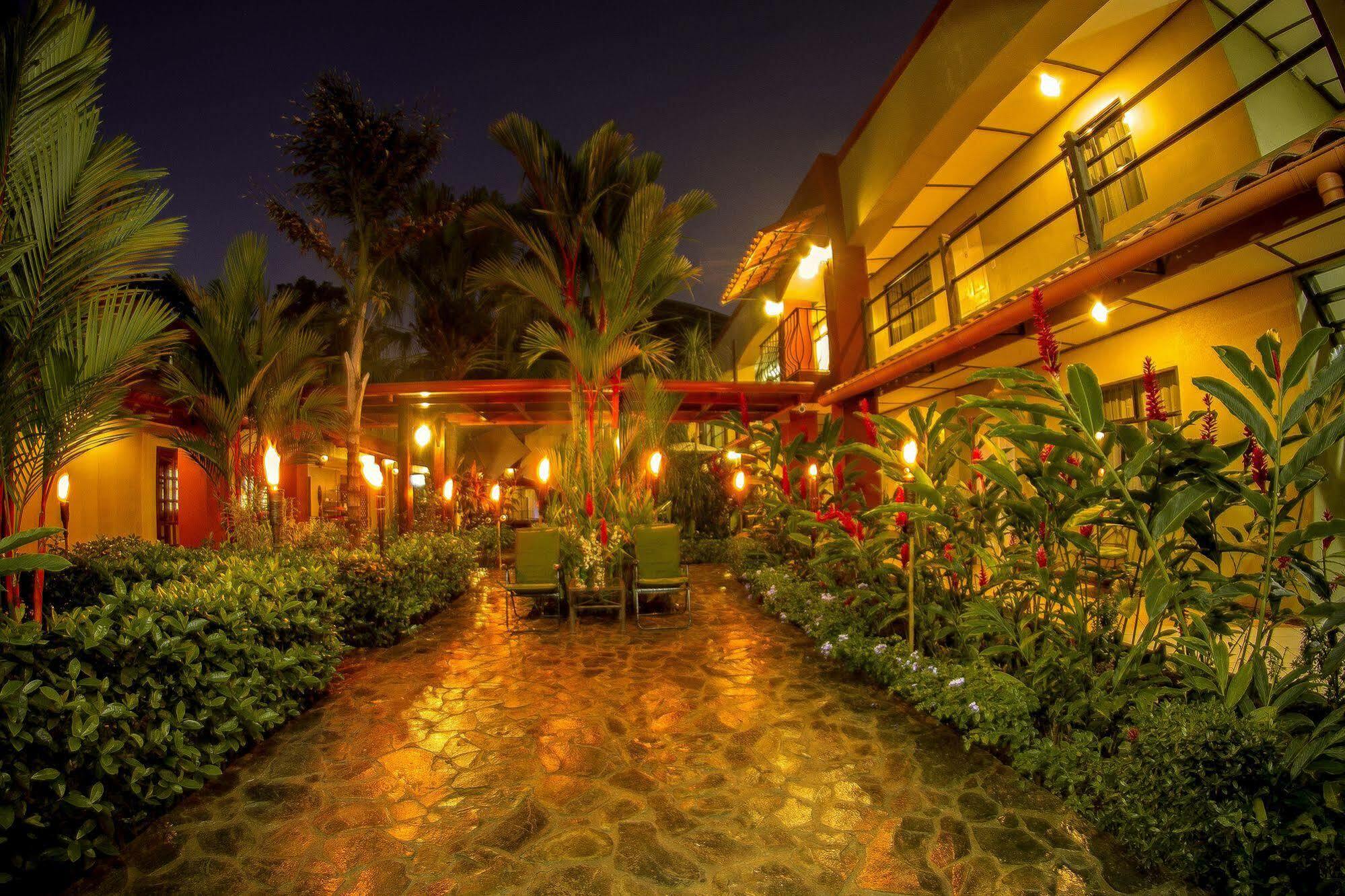 Hotel Iguana Verde Orotina Exteriör bild